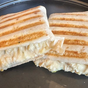 Cheesy Chicken Hausenpfeffer Wrap